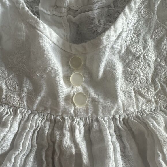 Vintage Baby Dress White Floral Embroidery Eyelet Button Back Size 6 Months - Picture 3 of 8